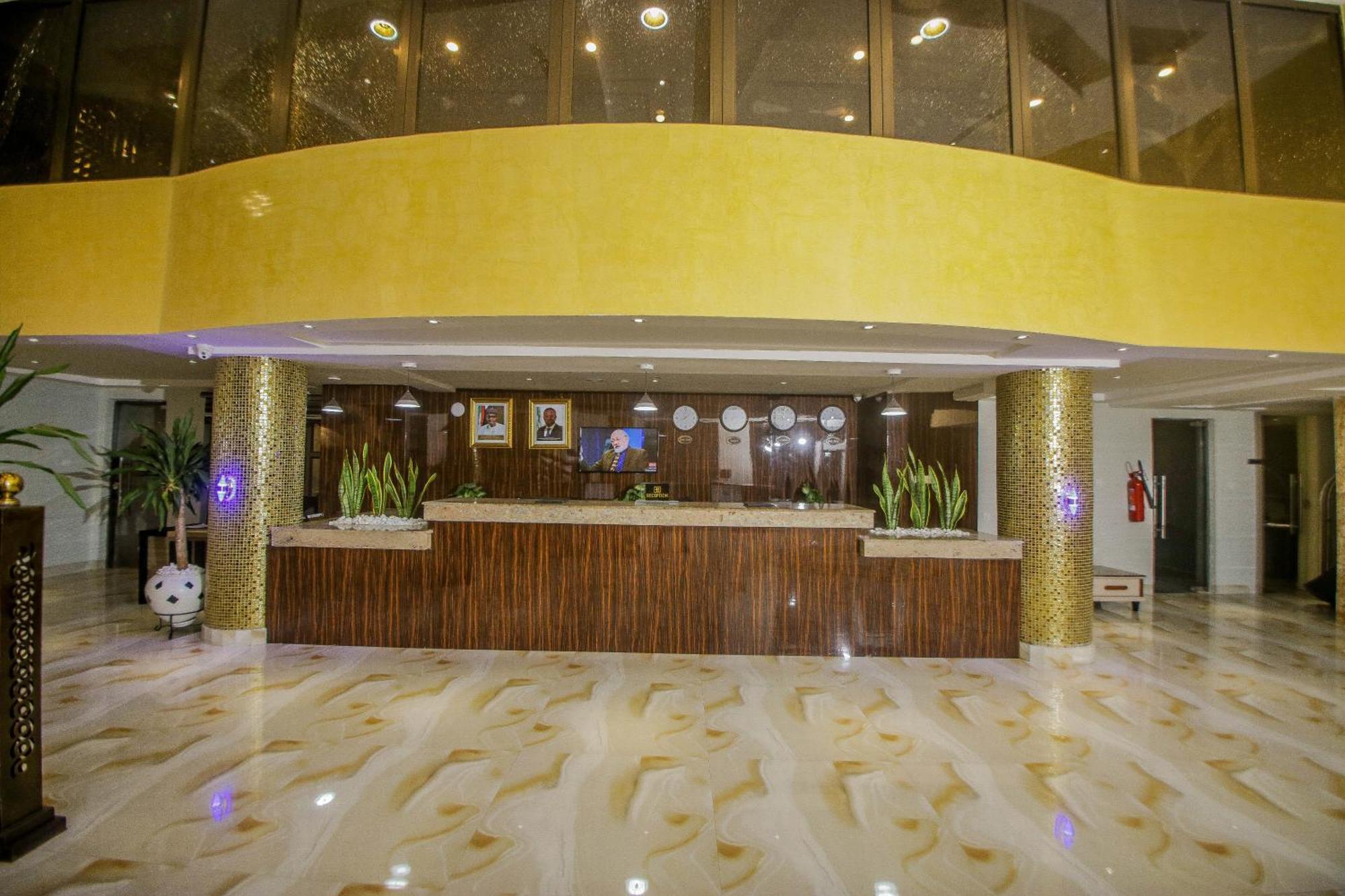 Perfecto La Villa Hotel And Suites Lagos Exterior foto