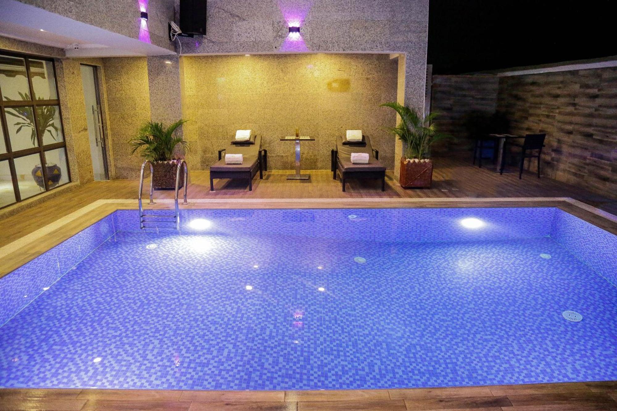 Perfecto La Villa Hotel And Suites Lagos Exterior foto