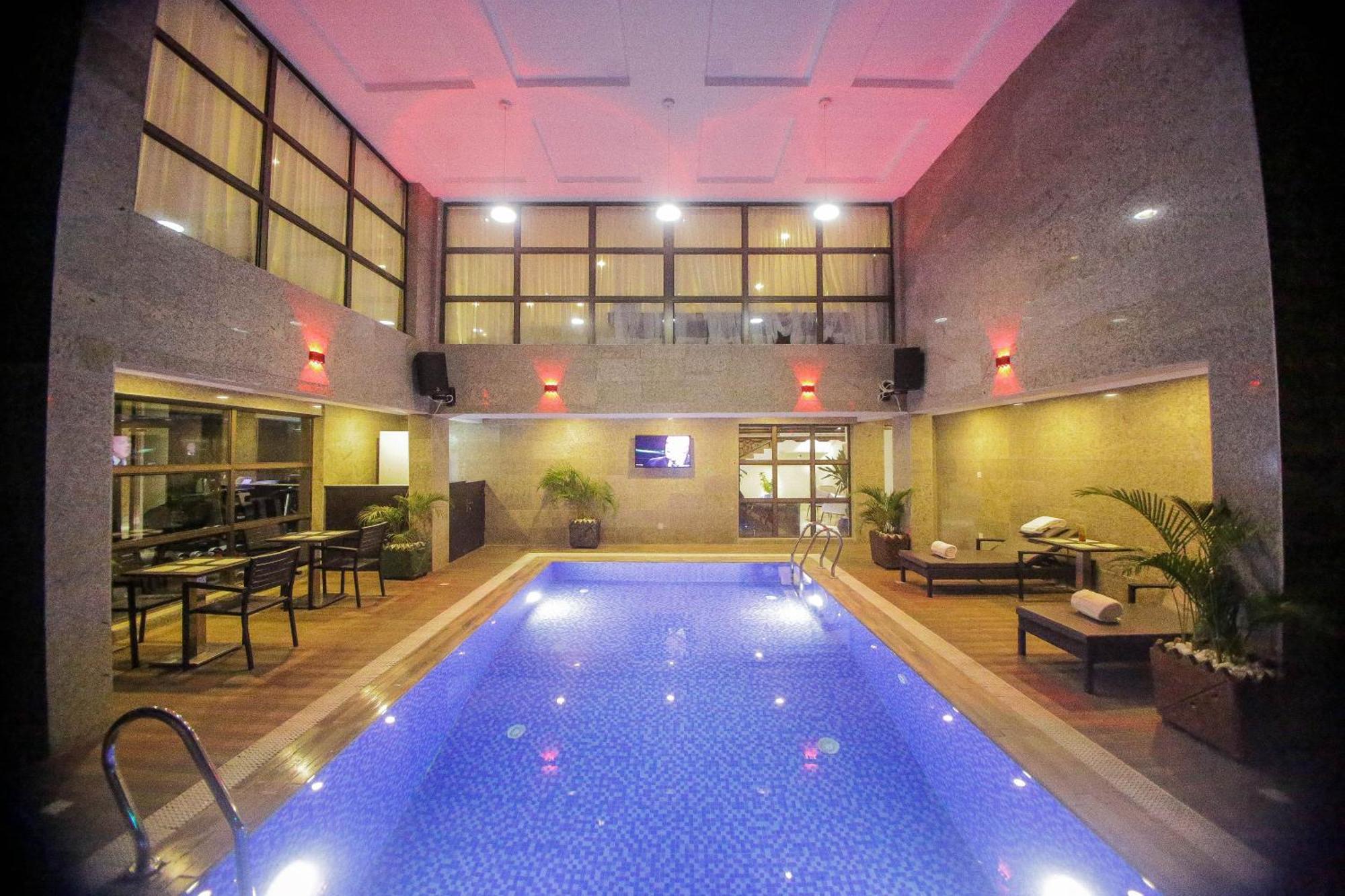 Perfecto La Villa Hotel And Suites Lagos Exterior foto