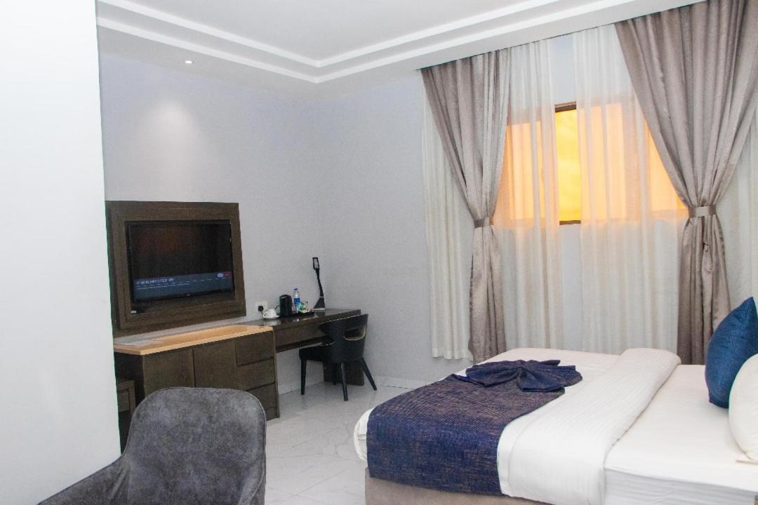 Perfecto La Villa Hotel And Suites Lagos Exterior foto