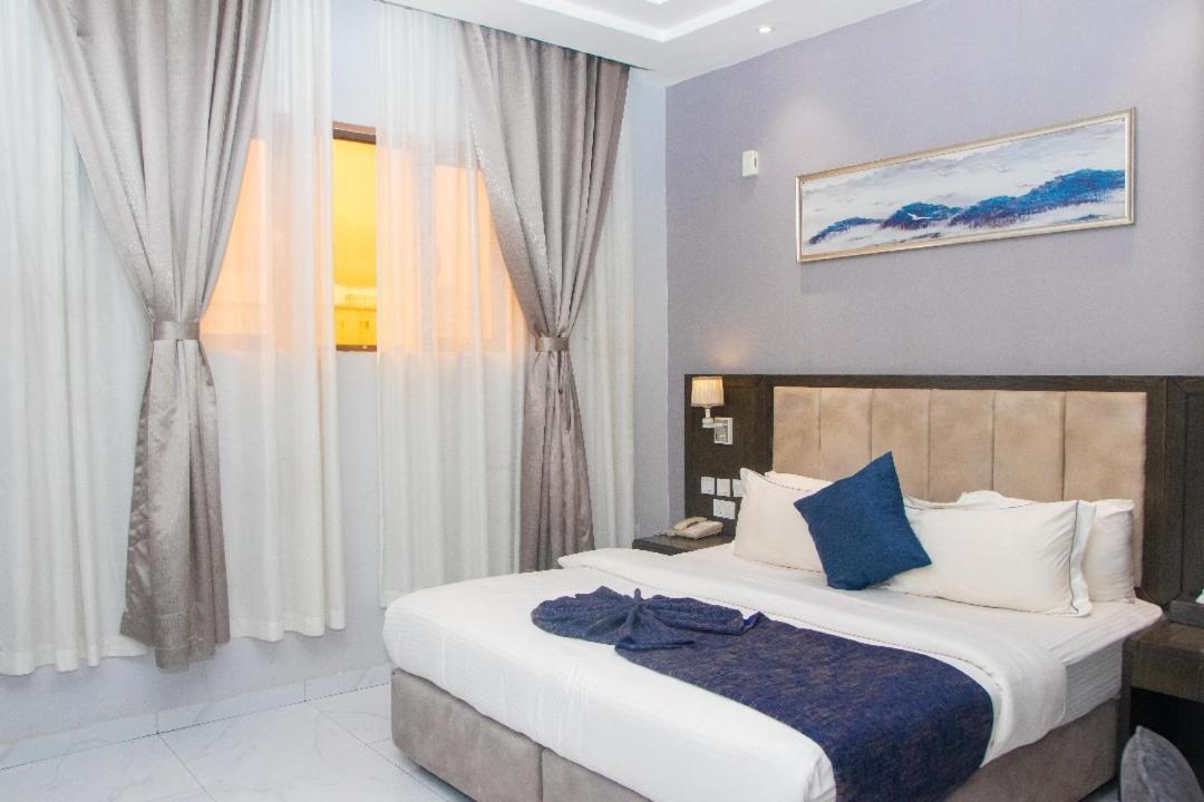 Perfecto La Villa Hotel And Suites Lagos Exterior foto