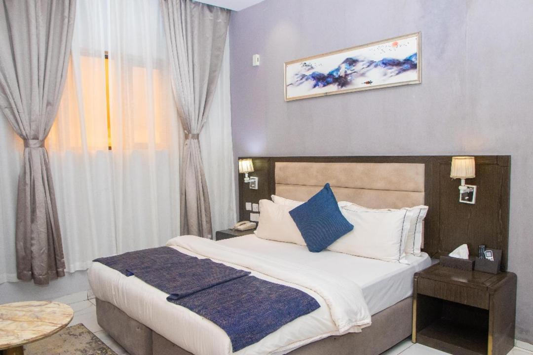 Perfecto La Villa Hotel And Suites Lagos Exterior foto