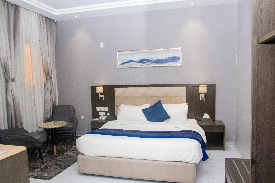 Perfecto La Villa Hotel And Suites Lagos Exterior foto