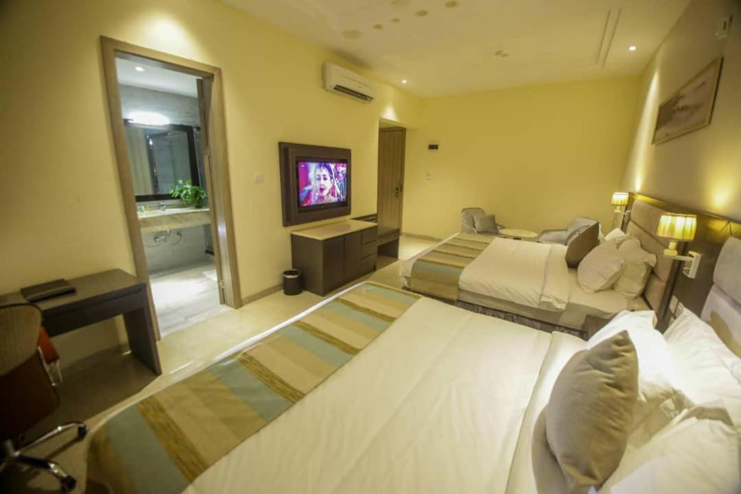 Perfecto La Villa Hotel And Suites Lagos Exterior foto