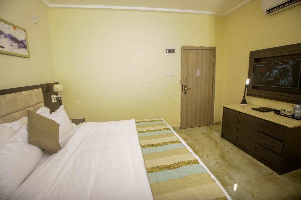 Perfecto La Villa Hotel And Suites Lagos Exterior foto