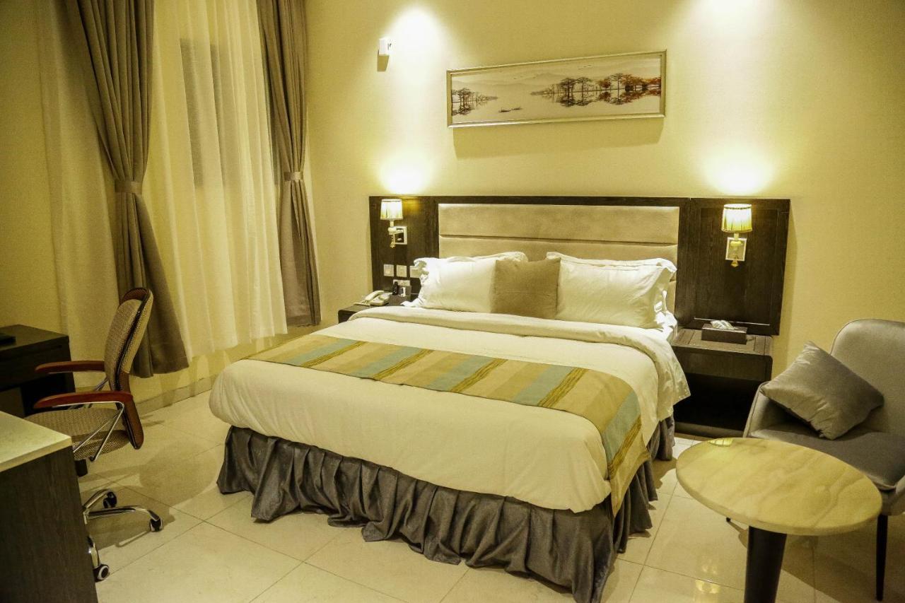 Perfecto La Villa Hotel And Suites Lagos Exterior foto