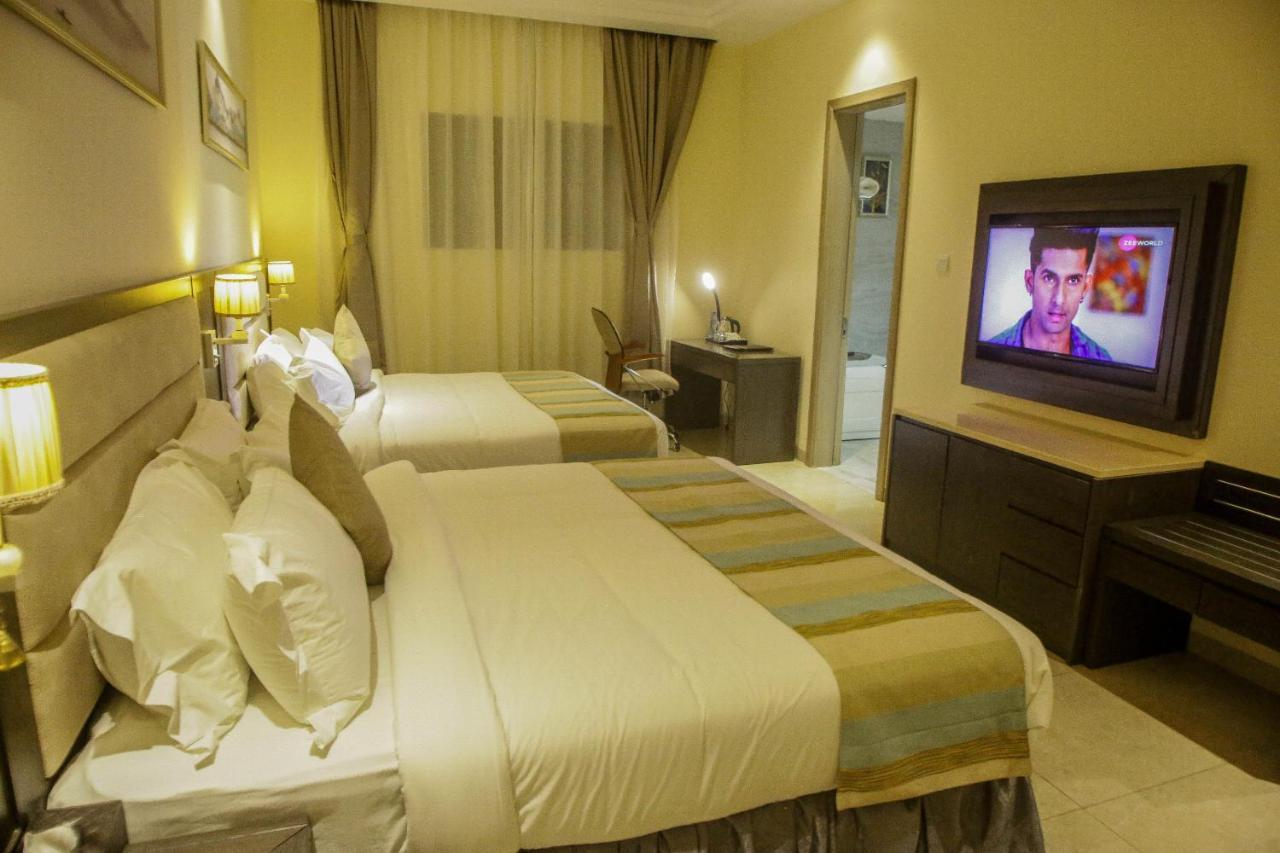 Perfecto La Villa Hotel And Suites Lagos Exterior foto