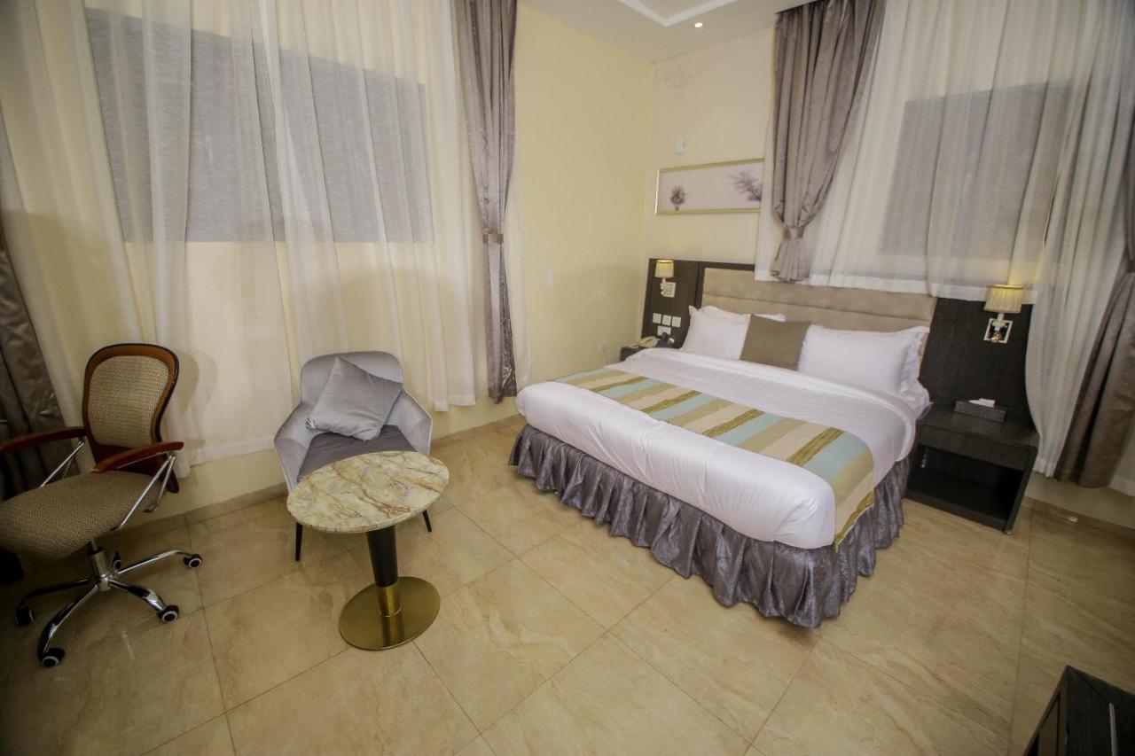 Perfecto La Villa Hotel And Suites Lagos Exterior foto